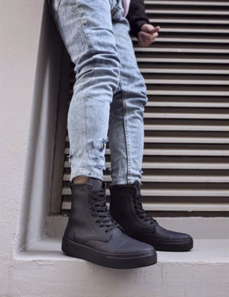 Ανδρικά μαύρα μποτάκια δερματίνη KN022M φωτογραφία